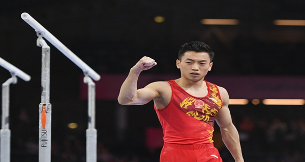 中国第31金邹敬园获得东京奥运会男子双杠冠军