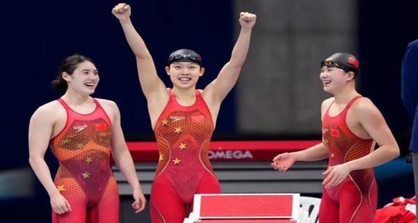 中国队获得东京奥运会游泳女子4x200米自由泳接力金牌