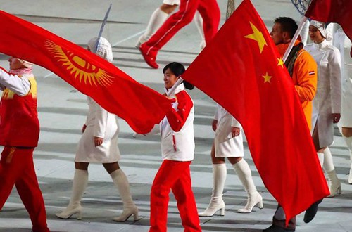 2014索契冬奥会闭幕式中国代表团旗手是谁