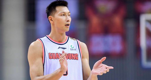 易建联现在在哪个球队打球2022