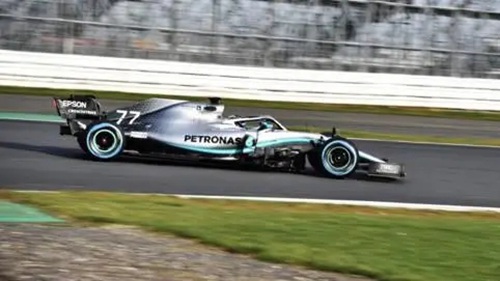 f1梅赛德斯奔驰车队赞助商有哪些