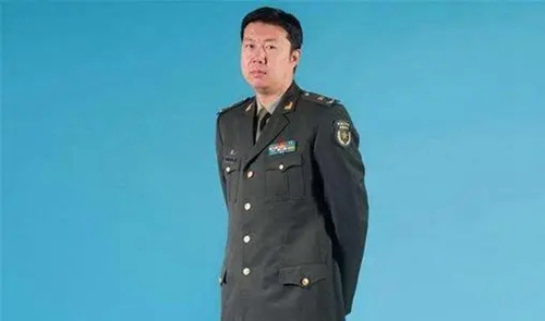 王治郅军衔是什么军衔