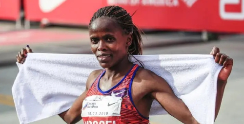 田径女子马拉松世界纪录保持者是谁