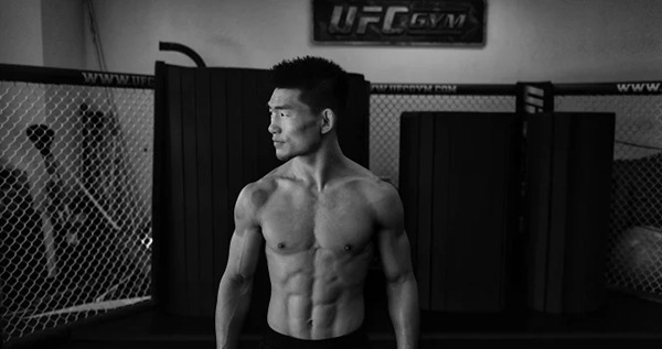 宋亚东ufc排名雏量级多少