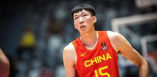 周琦继续海外“留洋”打球