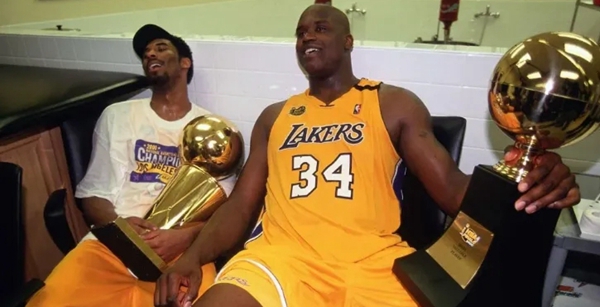 2000年NBA总决赛fmvp是谁