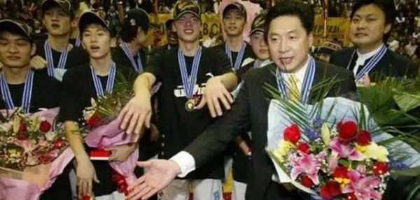 2010cba总冠军是哪个球队