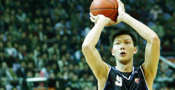 2015cba常规赛mvp是谁