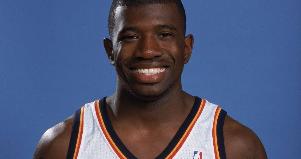 2002nba全明星扣篮大赛冠军是谁