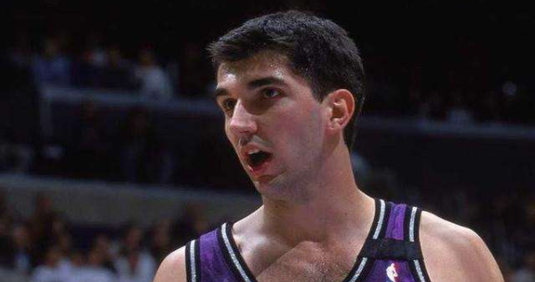2002NBA全明星三分球大赛冠军是谁